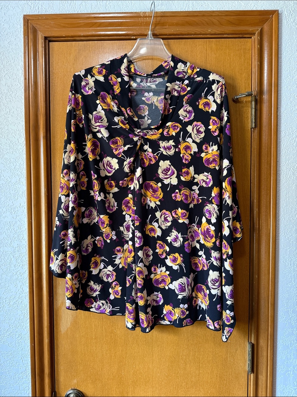 MAXIME Black Floral Cape top